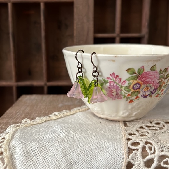 🌸Glass Flower Earrings - Picture 6 of 7